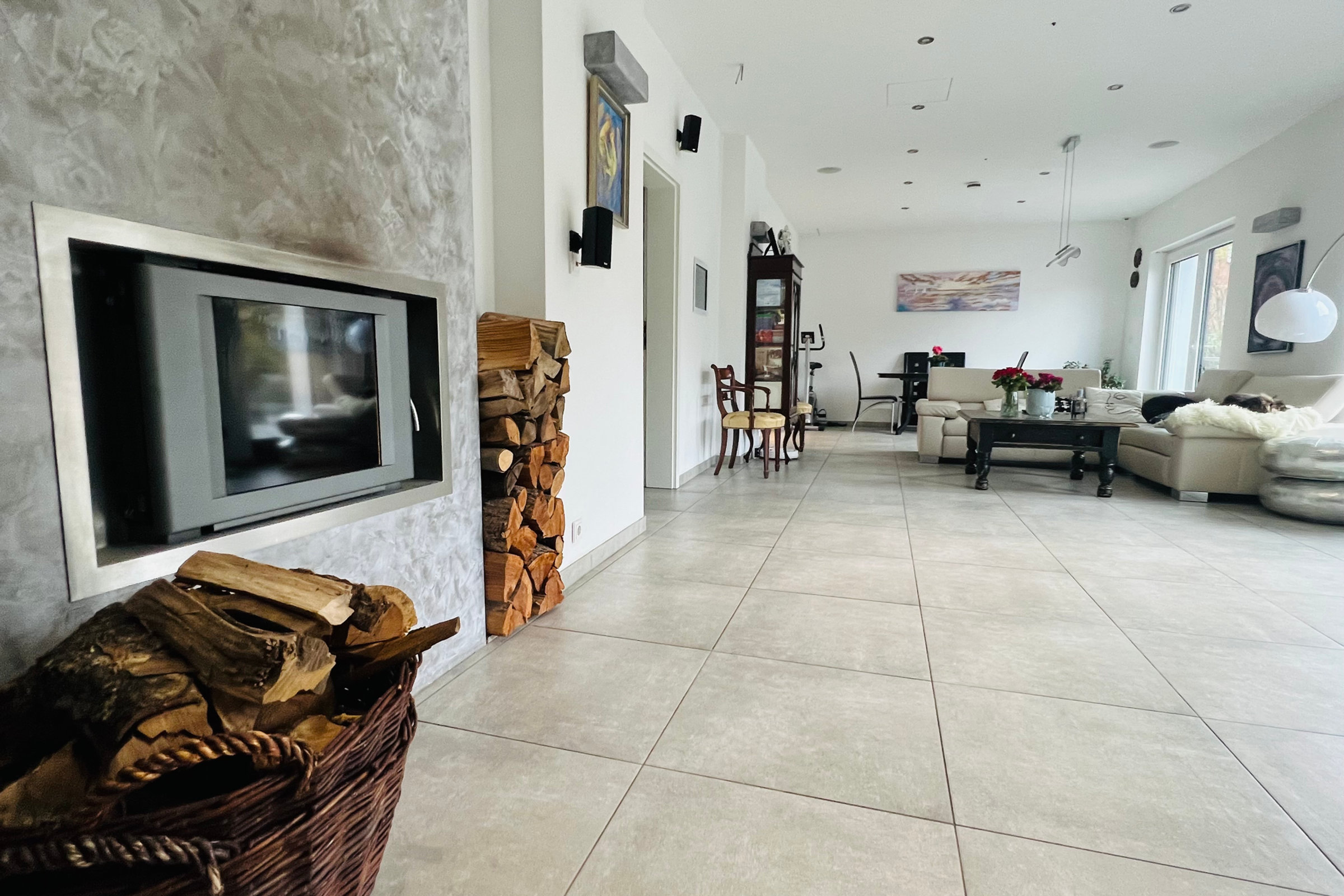 Luxuriöses Wohnen mit Einliegerwohnung